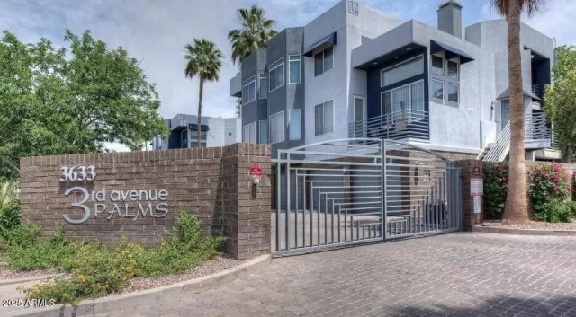 MLS: 6938779 Condo For Sale