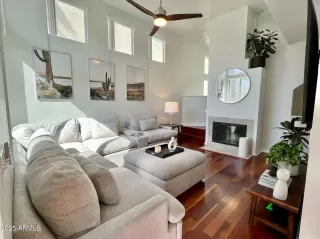 Photo #2: 6938779 Listing