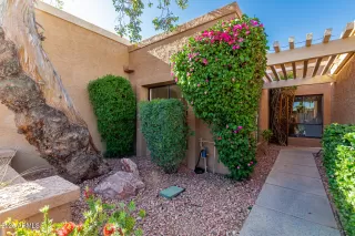 Photo #3: 6938790 Listing