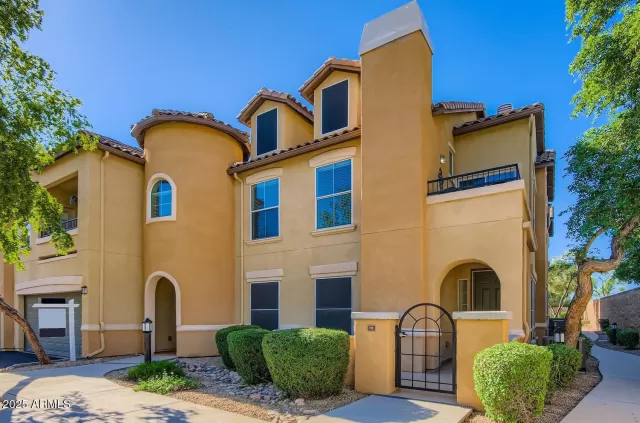 MLS: 6939015 Condo For Sale