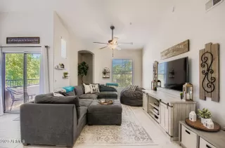 Photo #4: 6939015 Listing