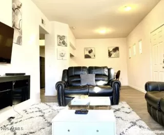 Photo #3: 6939073 Listing