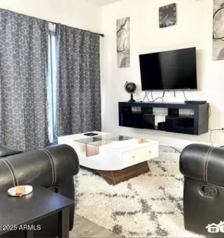 Photo #4: 6939073 Listing