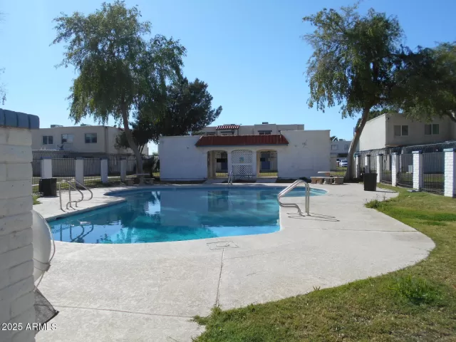 MLS: 6939079 Condo For Sale