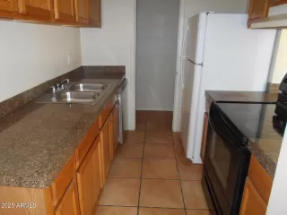 Photo #2: 6939079 Listing