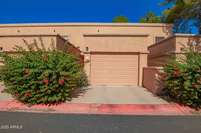 MLS: 6939126 Condo For Sale