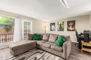 Photo #2: 6939126 Listing