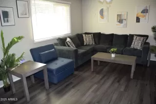 Photo #6: 6939157 Listing