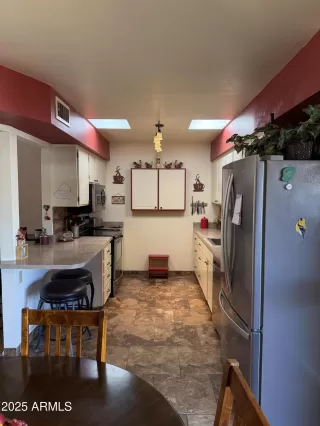 Photo #3: 6939214 Listing