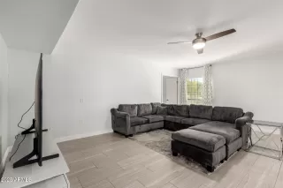 Photo #2: 6939229 Listing