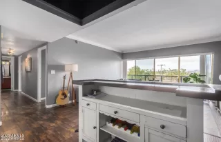 Photo #6: 6939334 Listing