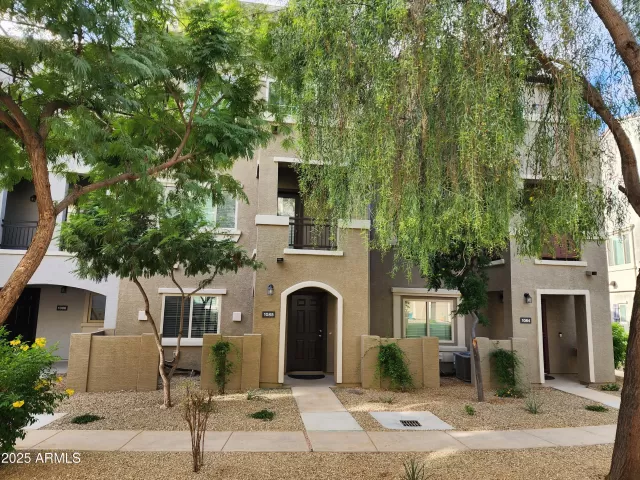 MLS: 6939337 Condo For Sale