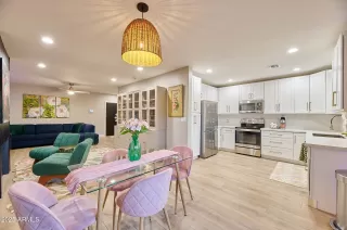 Photo #5: 6939361 Listing