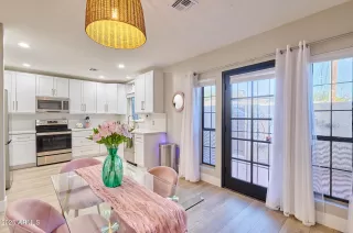 Photo #6: 6939361 Listing