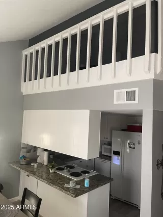 Photo #3: 6939395 Listing 