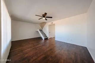 Photo #3: 6939485 Listing 