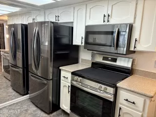 Photo #4: 6939624 Listing