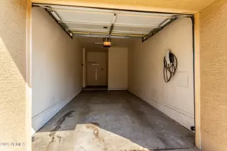 Photo #5: 6939686 Listing