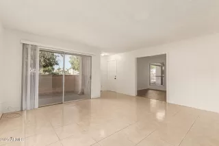 Photo #4: 6939943 Listing