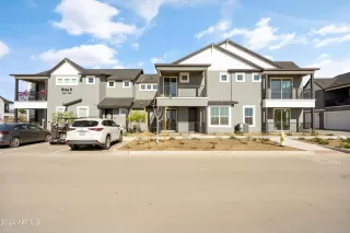 Photo #1: 6939952 Listing 