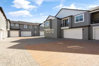 Photo #2: 6939952 Listing 