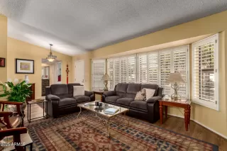 Photo #6: 6939996 Listing