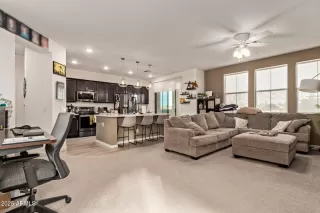 Photo #2: 6940096 Listing