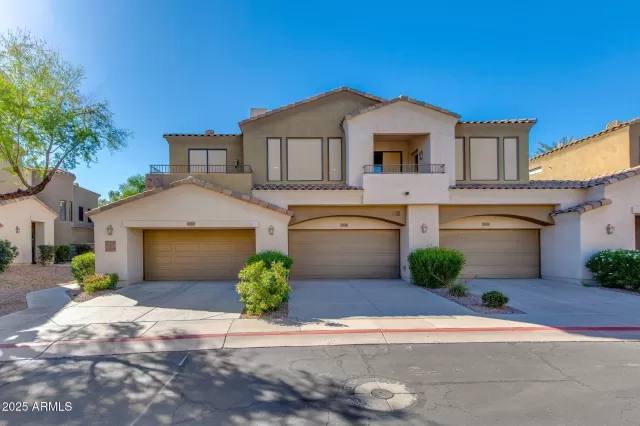 MLS: 6940125 Condo For Sale