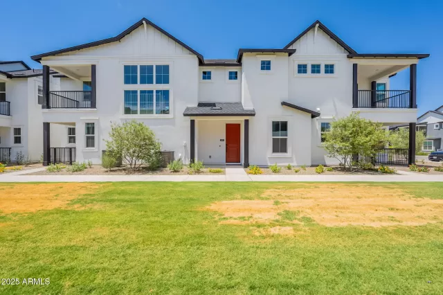 MLS: 6940166 Condo For Sale