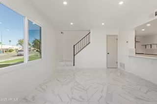 Photo #4: 6940196 Listing 