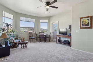 Photo #4: 6940241 Listing