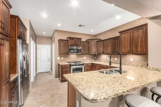 Photo #3: 6940343 Listing