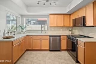 Photo #6: 6940381 Listing