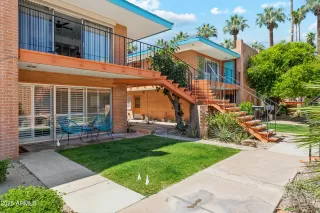 Photo #2: 6940432 Listing