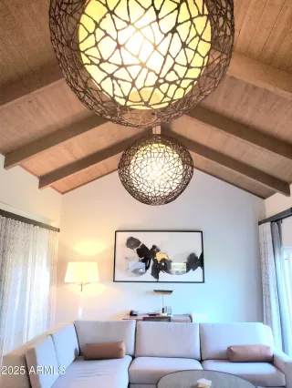 Photo #1: 6940487 Listing