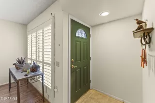 Photo #4: 6940550 Listing