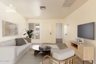 Photo #2: 6940609 Listing