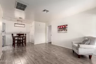 Photo #4: 6940609 Listing