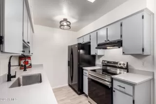 Photo #6: 6940609 Listing