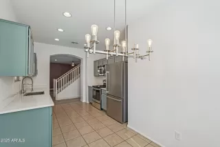 Photo #6: 6940707 Listing