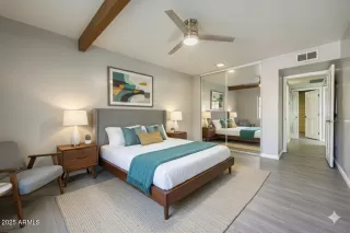 Photo #5: 6940718 Listing