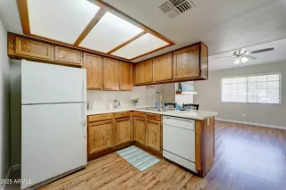 Photo #2: 6940723 Listing