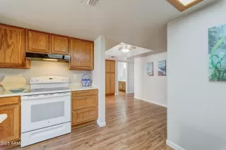 Photo #5: 6940723 Listing