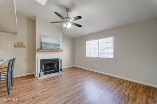 Photo #6: 6940723 Listing