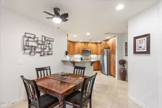 Photo #4: 6940735 Listing