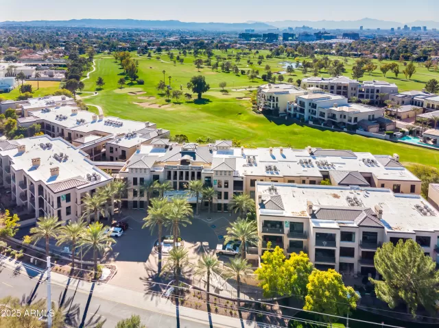 MLS: 6940749 Condo For Sale