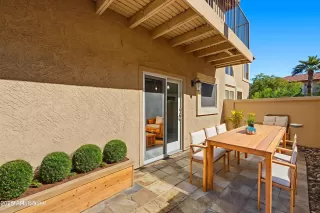 Photo #3: 6940761 Listing