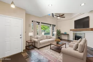 Photo #4: 6940761 Listing