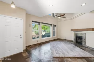 Photo #5: 6940761 Listing