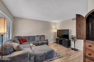 Photo #4: 6940786 Listing